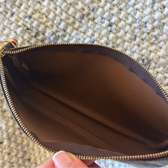 Louis Vuitton Monogram Pochette Accessories - Picture 9 of 11